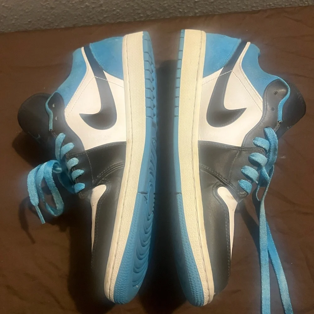 Jordan Athletic Shoes - Blue, Black, White Air Jordan Low SE Laser Blue